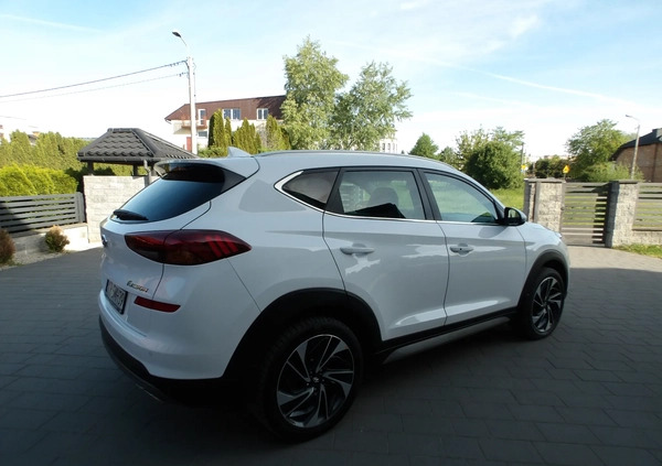 Hyundai Tucson cena 82900 przebieg: 75000, rok produkcji 2018 z Garwolin małe 92